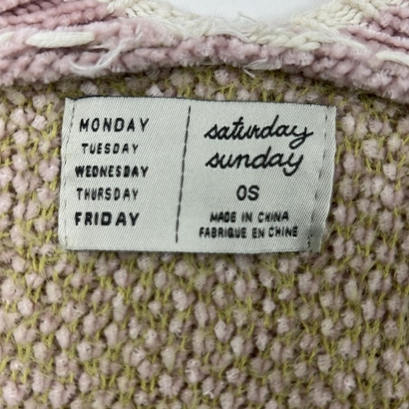 Anthropologie Saturday Sunday pink  cream chenille blanket poncho / cape - Picture 3 of 10